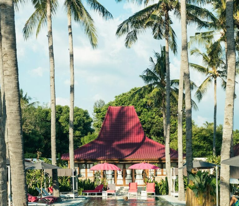 Top Factors to Consider When Selecting a Luxury Pet Hotel: A Comprehensive Guide with Z Pet Hotels as the Choice for Your Furry Friends